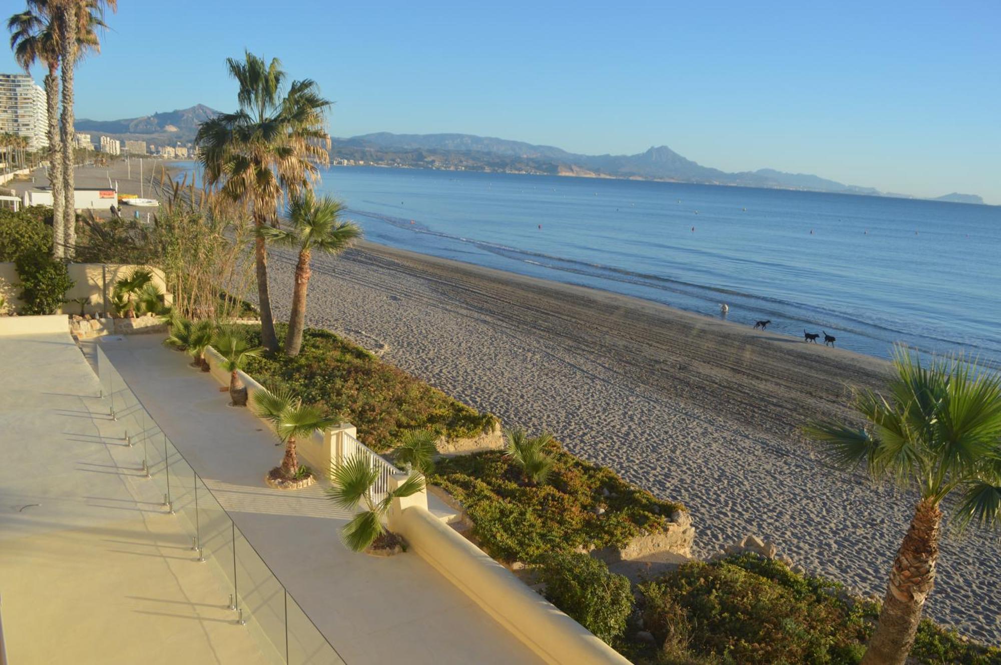 Espectacular Apartamento A Pie De Playa En Chalet Roquetes لقنت المظهر الخارجي الصورة