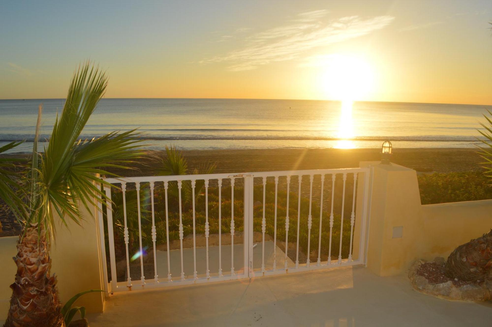 Espectacular Apartamento A Pie De Playa En Chalet Roquetes لقنت المظهر الخارجي الصورة